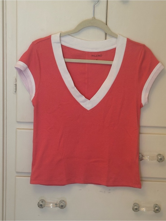 Pilcro Tops - Pilcro (Anthropologie) Pink V-Neck Crop Tee with White Trim